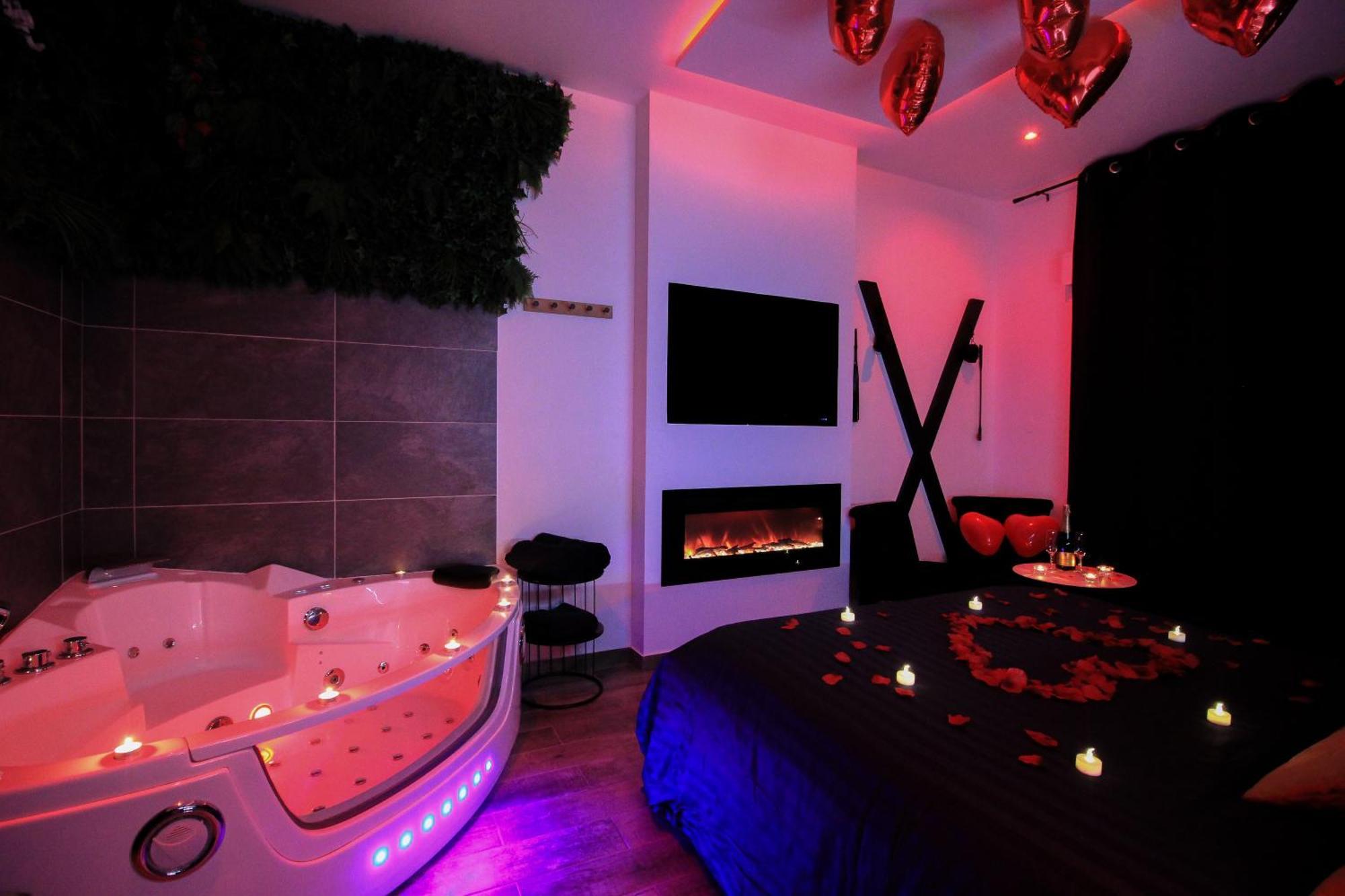 Loveroomxspa Bourg-Saint-Christophe Екстериор снимка