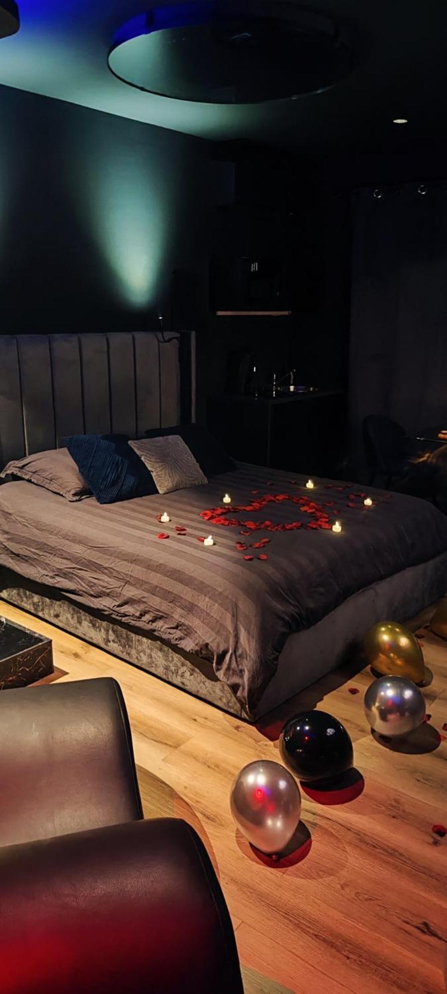 Loveroomxspa Bourg-Saint-Christophe Екстериор снимка